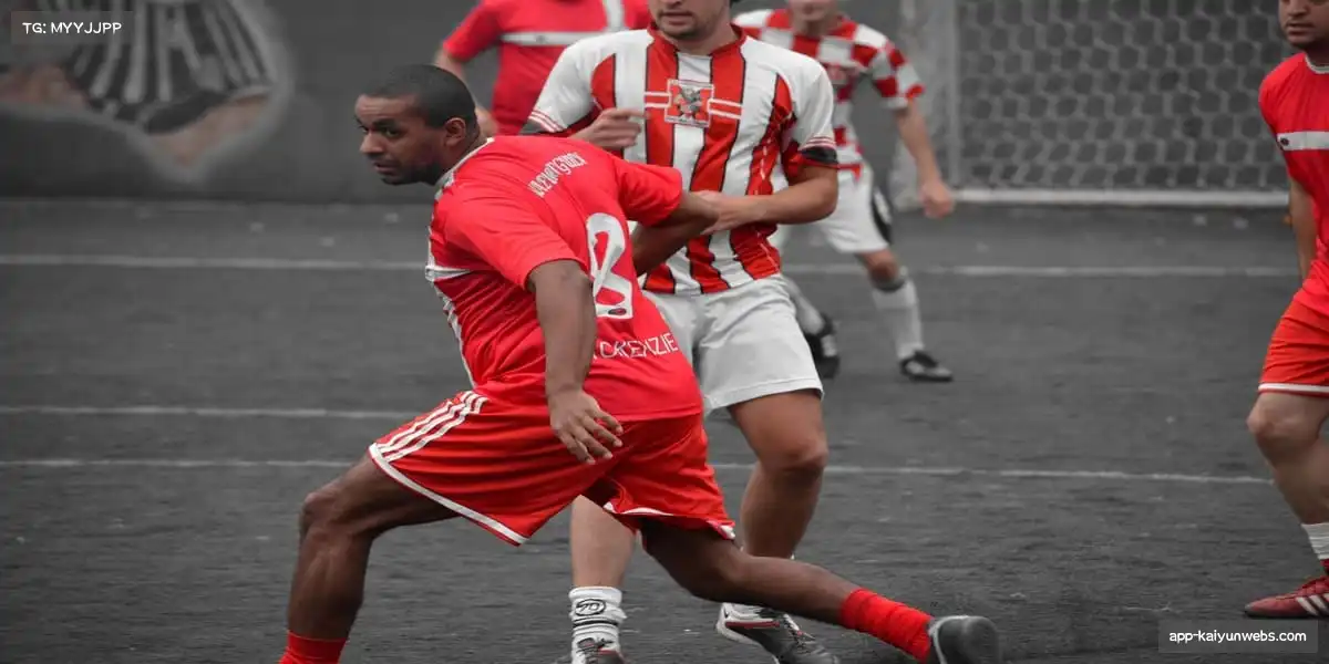 开云app——🤿🐠 珊瑚潜行，鱼群共舞！